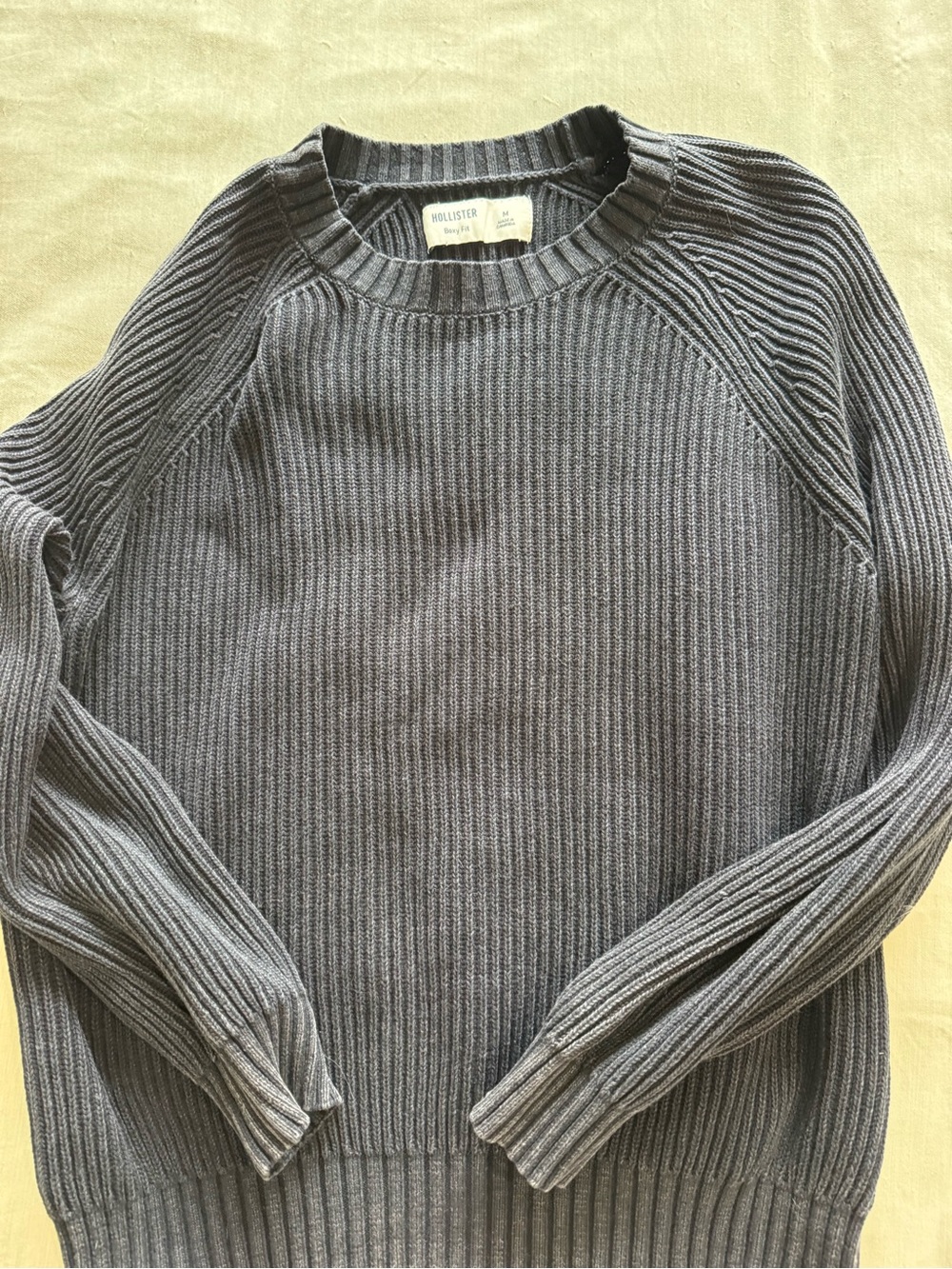 Hollister Ribbed Crewneck Sweater in Charcoal Gray